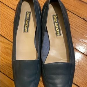 Women’s dress shoes